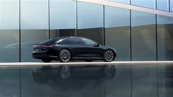 BBA中大型轎車最強國產敵手！享界S9能耗曝光：百公里13度電