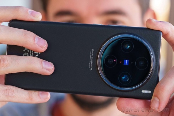 老外評2023年最好的5部手機：其中3部是國產手機！