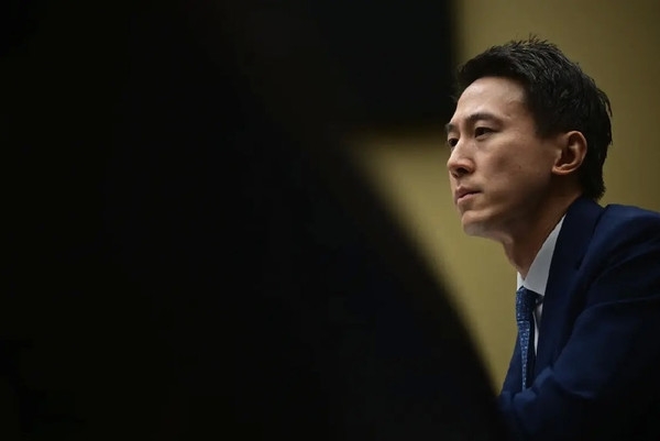 雷軍再回應周受資離職：稱仍是好友 沒有絲毫抱怨指責的意思