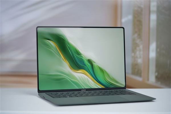 全球首發磁吸攝像頭！榮耀MagicBook Art 14圖賞