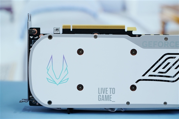 夢幻優(yōu)雅！索泰RTX 4070 Ti SUPER TRINITY OC月白圖賞