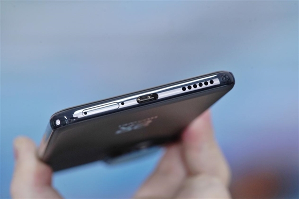 捅破天技術普及！華為nova 13 Pro圖賞