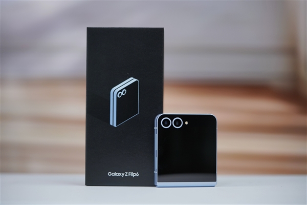 性能最強(qiáng)小折疊屏!三星Galaxy Z Flip6圖賞(圖6) 性能最強(qiáng)小折疊屏!三星Galaxy Z Flip6圖賞