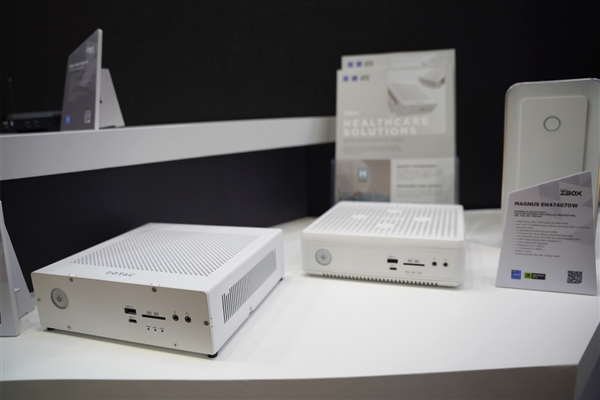 索泰首款掌機ZONE驚艷問世!獨一無二的OLED屏幕(圖22) 索泰首款掌機ZONE驚艷問世!獨一無二的OLED屏幕