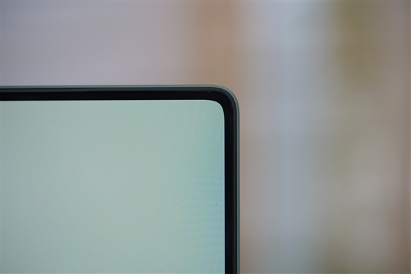 全球首發磁吸攝像頭！榮耀MagicBook Art 14圖賞