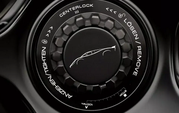 國內(nèi)落地超700萬！保時捷911 GT3 RS冠軍致敬特別版發(fā)布