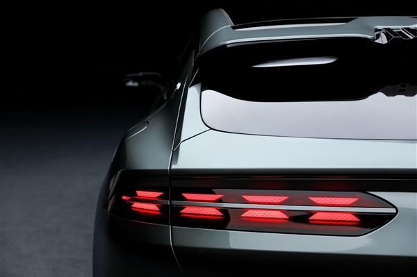 騰勢Z9GT新配色亮相！網友直呼帥炸 顏值不輸保時捷帕梅