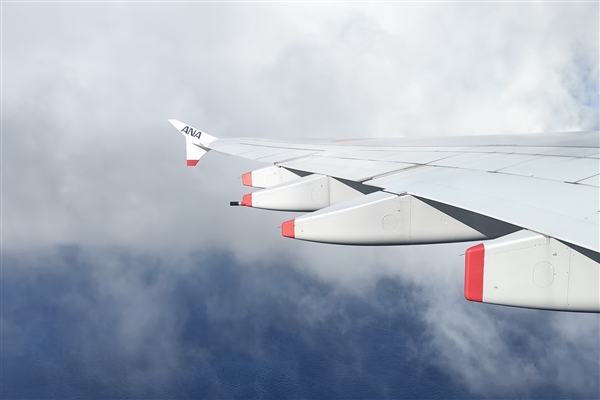 你肯定不知道!飛機平飛時 其實不是平的(圖2) 你肯定不知道!飛機平飛時 其實不是平的